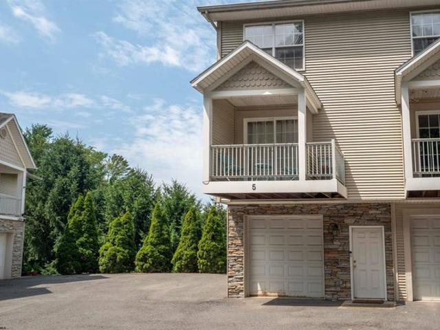 Townhouse for sale in Morgantown, West Virginia