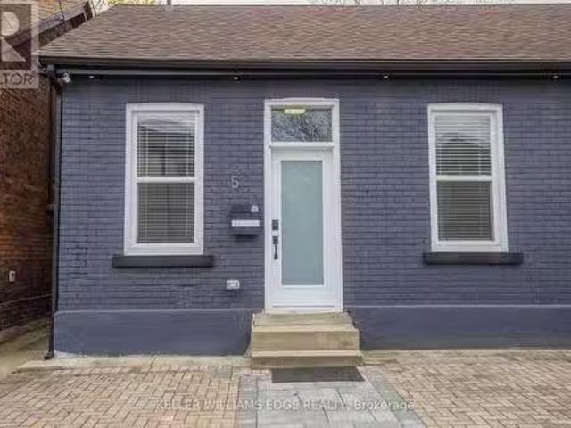 House for rent in Ancaster, Ontario