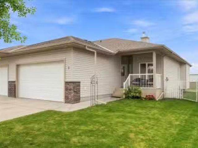 House for sale in Stony Plain, Alberta
