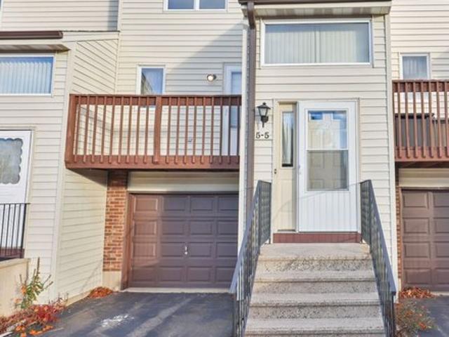 Townhouse for sale in South Windsor, Connecticut