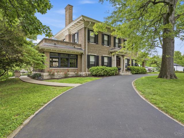 House for sale in Roselawn, Ohio