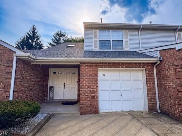 Townhouse for sale in Lebanon, New Jersey