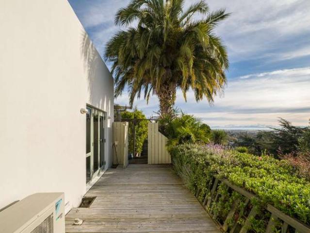 House for sale in Chaslands, Canterbury