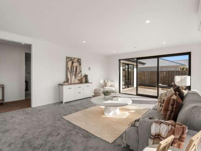 House for sale in Lincoln, Canterbury