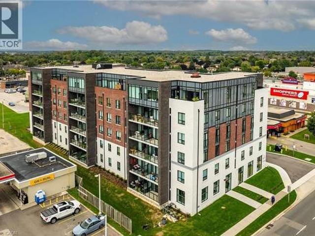 Condo for sale in Ancaster, Ontario