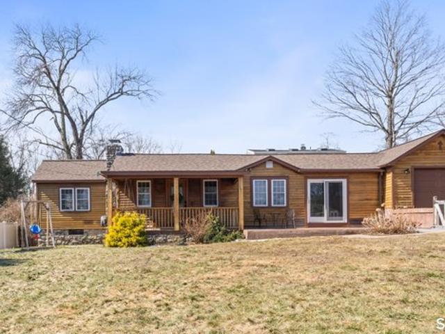 House for sale in New Fairfield, Connecticut