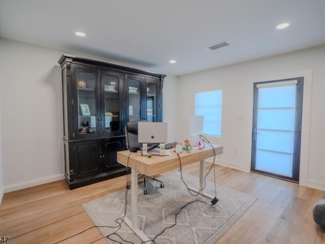 Condo for sale in Elizabeth, New Jersey