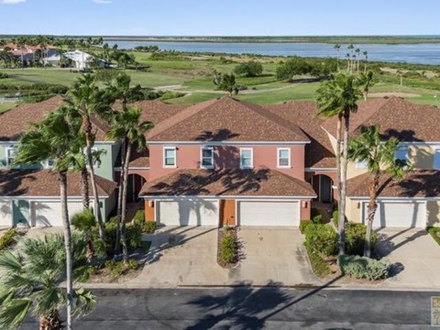 Townhouse for sale in Cameron, Texas