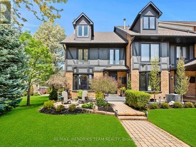 House for sale in Ancaster, Ontario