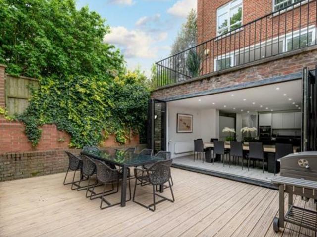 House for rent in Swiss Cottage, Greater London