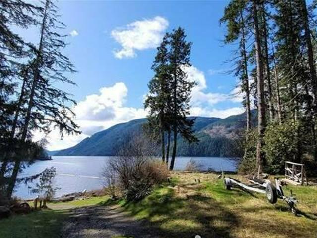 House for sale in Clayoquot, British Columbia