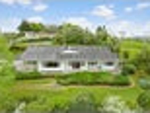 House for sale in Awhitu