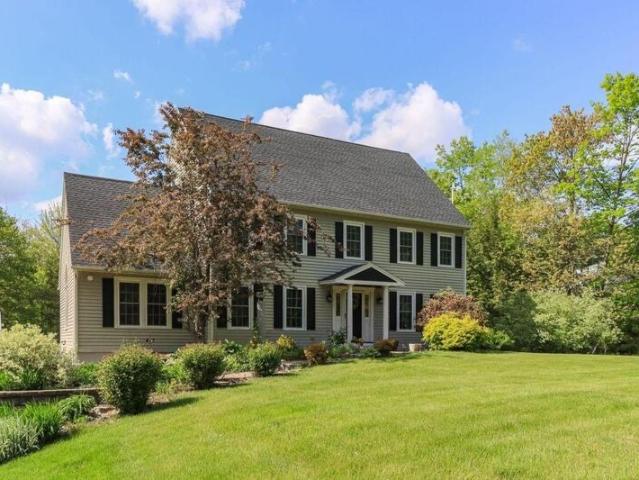House for sale in Bow