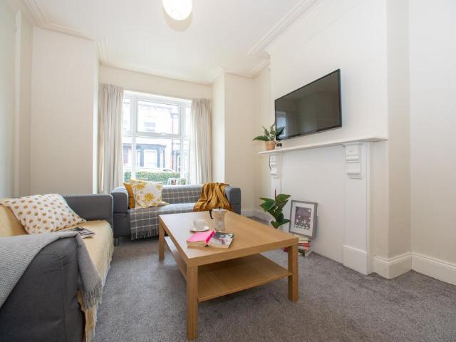 House for rent in Hyde Park, Leeds
