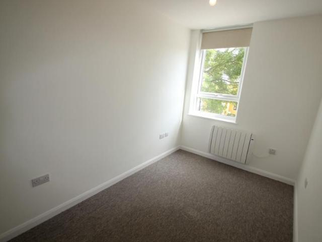 Apartment for rent in Knaphill, Woking