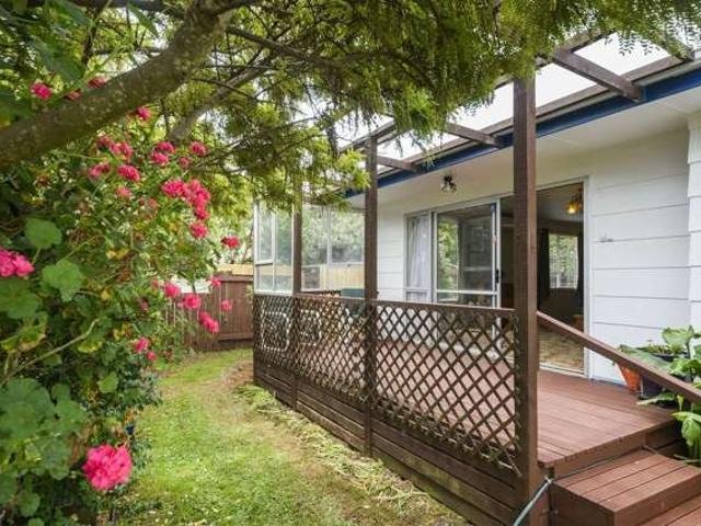 House for rent in Kelvin Grove, Palmerston North