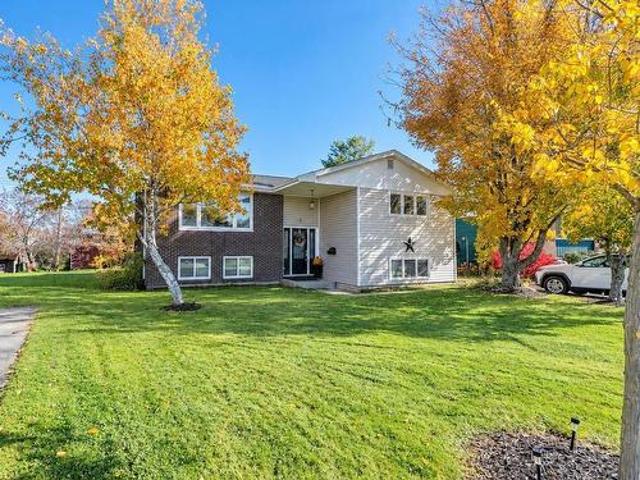 House for sale in Colby Village, Cole Harbour