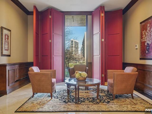 House for sale in Fort Lee, New Jersey