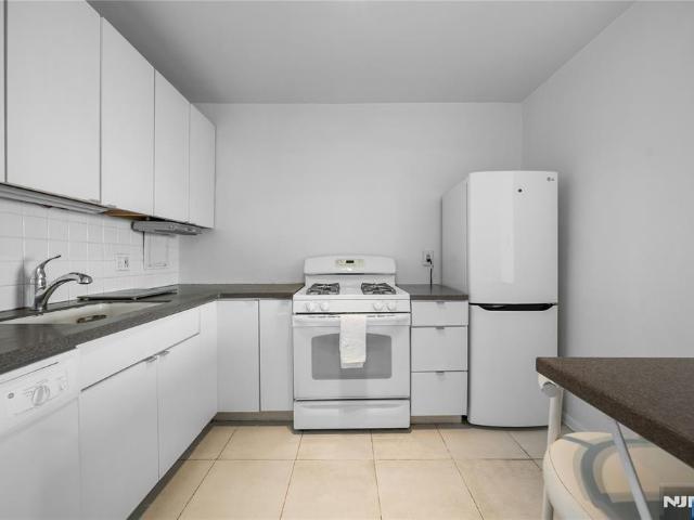 House for sale in Fort Lee, New Jersey