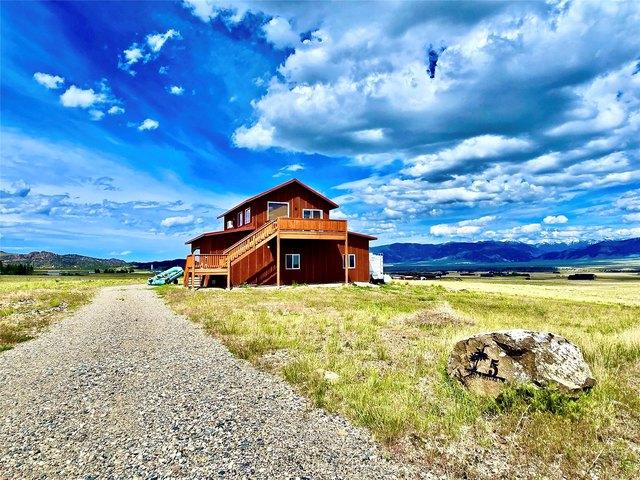 House for sale in Ennis, Montana