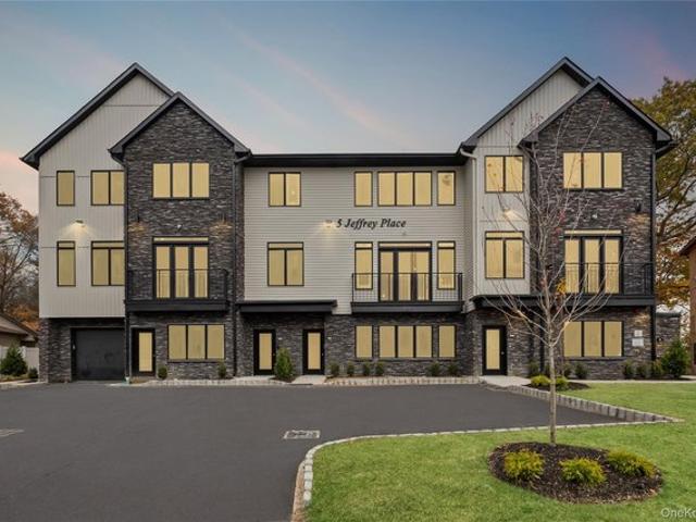 Condo for sale in Rockland, New York