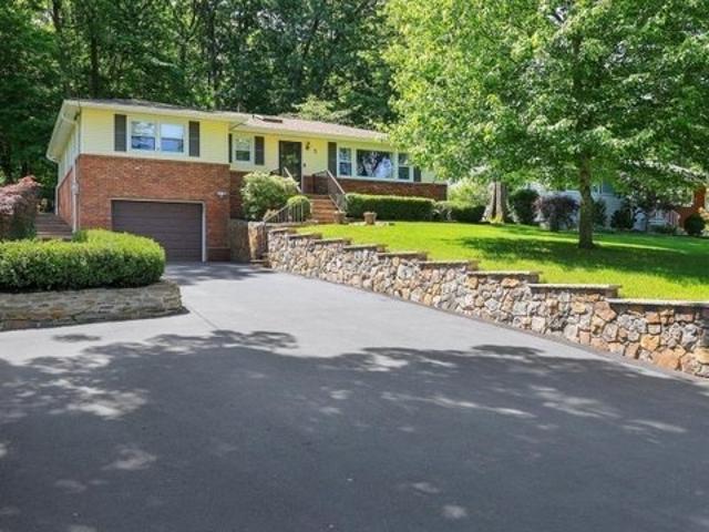 House for sale in Watchung, New Jersey