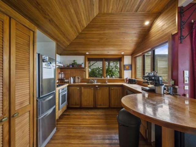 House for sale in Days Bay, Wellington