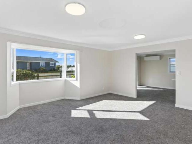 House for sale in Otaki Beach, Wellington