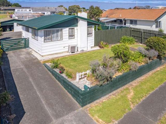 House for sale in Castlecliff, Whanganui