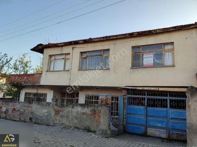 Turhal içerisinde satılık Villa