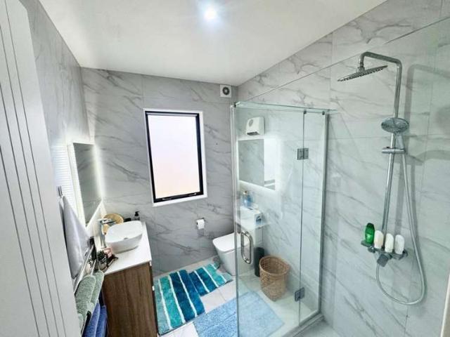Apartment for rent in Oratia