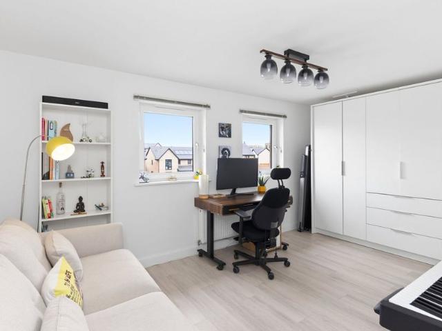 House for rent in Cammo, Scotland