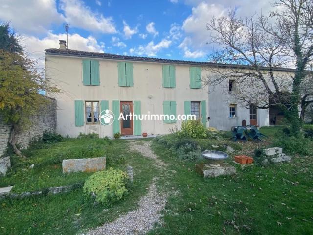 Maison vente à Saint-Jean-d'Angély, Nouvelle-Aquitaine