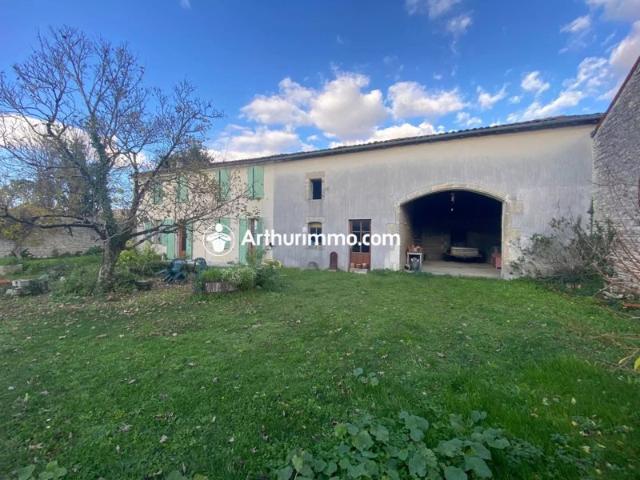 Maison vente à Saint-Jean-d'Angély, Nouvelle-Aquitaine