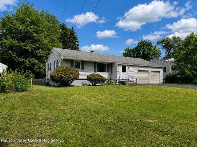 House for sale in Colonie, New York