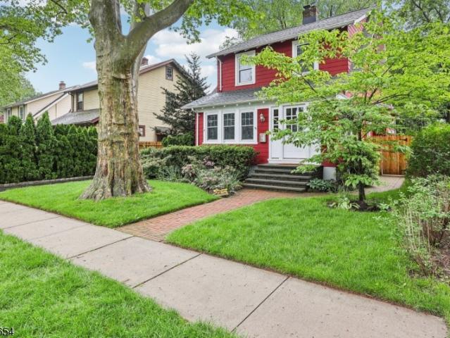 House for sale in Glen Ridge House for sale in Glen Ridge