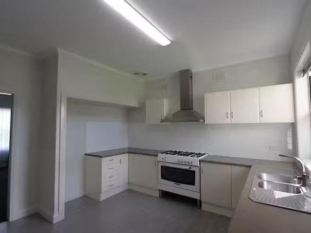 House for rent in Alma, Victoria