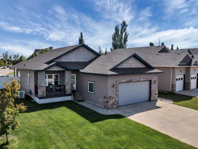 House for sale in Sylvan Lake, Alberta
