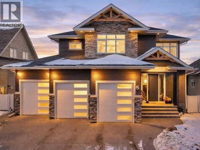 House for sale in Sylvan Lake, Alberta