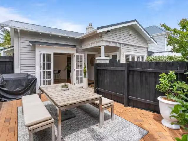 House for sale in Auckland, Oroua County