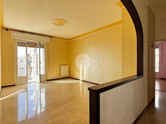 Appartamento in affitto a Imperia, Liguria