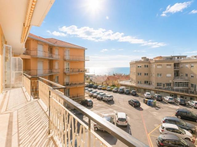 Appartamento in affitto a Imperia, Liguria