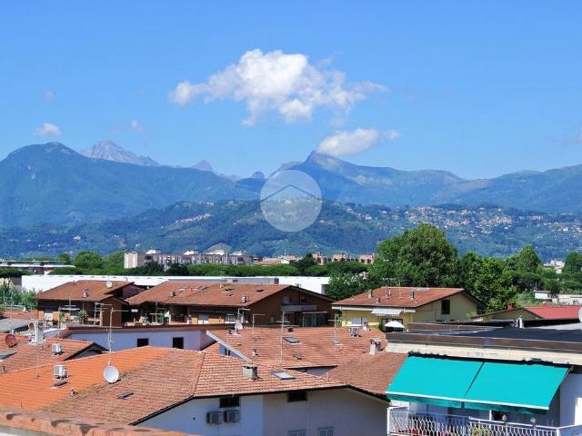 Villa Indipendente in affitto a Viareggio, Toscana