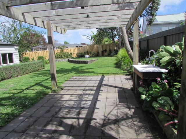 House for rent in Oratia, Oroua County