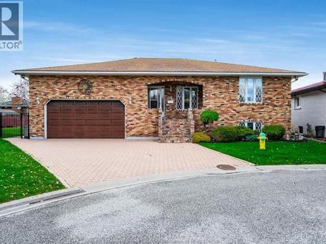 House for sale in Leamington, Ontario