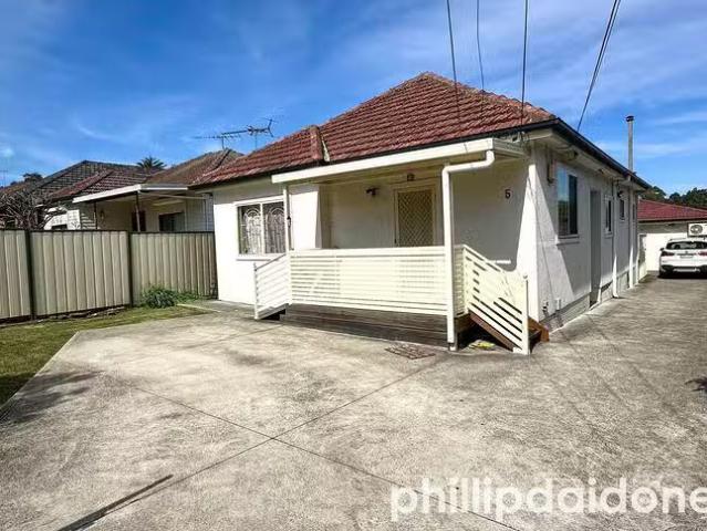 House for rent in Chester Hill