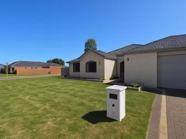 House for rent in Canning Vale, Western Australia