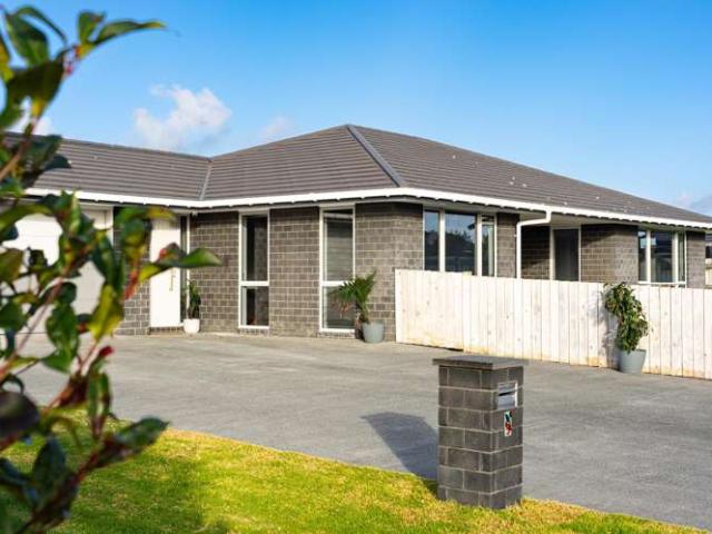 House for sale in Waipu Cove, Northland