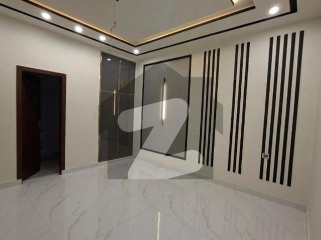 House for sale in تحصیل فیصل آباد شہر, فیصل آباد ڈویژن