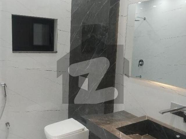 House for sale in تحصیل فیصل آباد شہر, فیصل آباد ڈویژن
